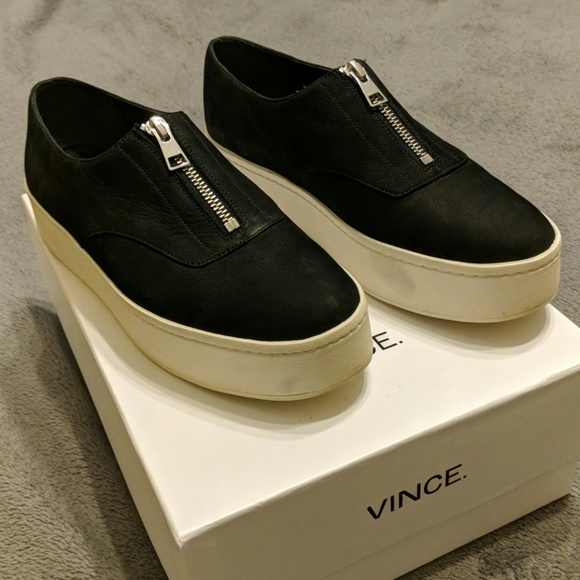 Vince Camuto Warner Skate Shoe - Picture 2 of 4